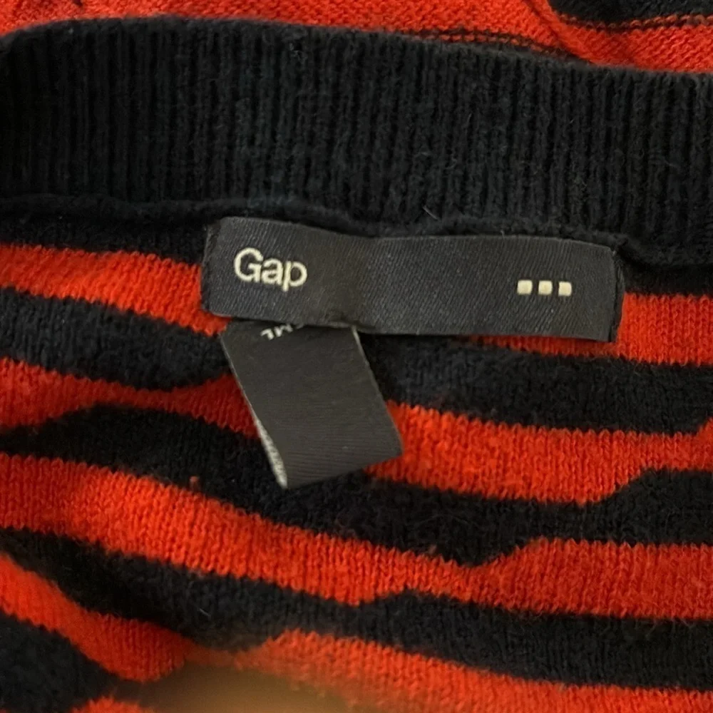 ⭐️GAP Women's Blue Red Offset Striped Sweater Shirt Size Small